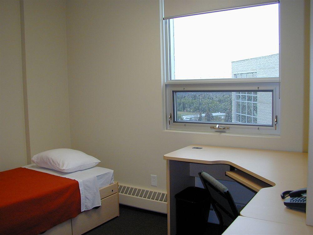 University Of Alberta - Hotel Edmonton Exterior photo